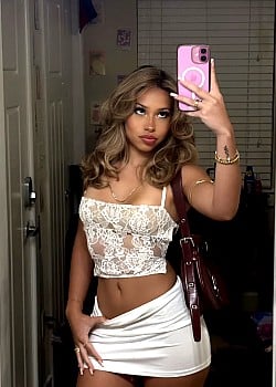 Valentina (Instagram)